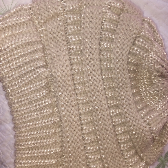 C.C winter hat. - Picture 3 of 3